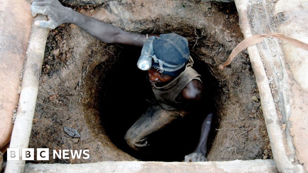 Mali gold mine collapse kills dozens