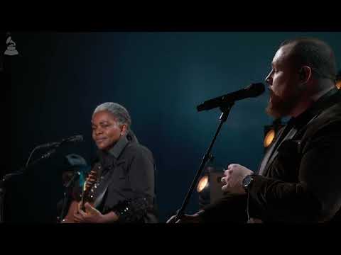 Watch LUKE COMBS & TRACY CHAPMAN Perform “FAST CAR” at the 2024 GRAMMYs – YouTube